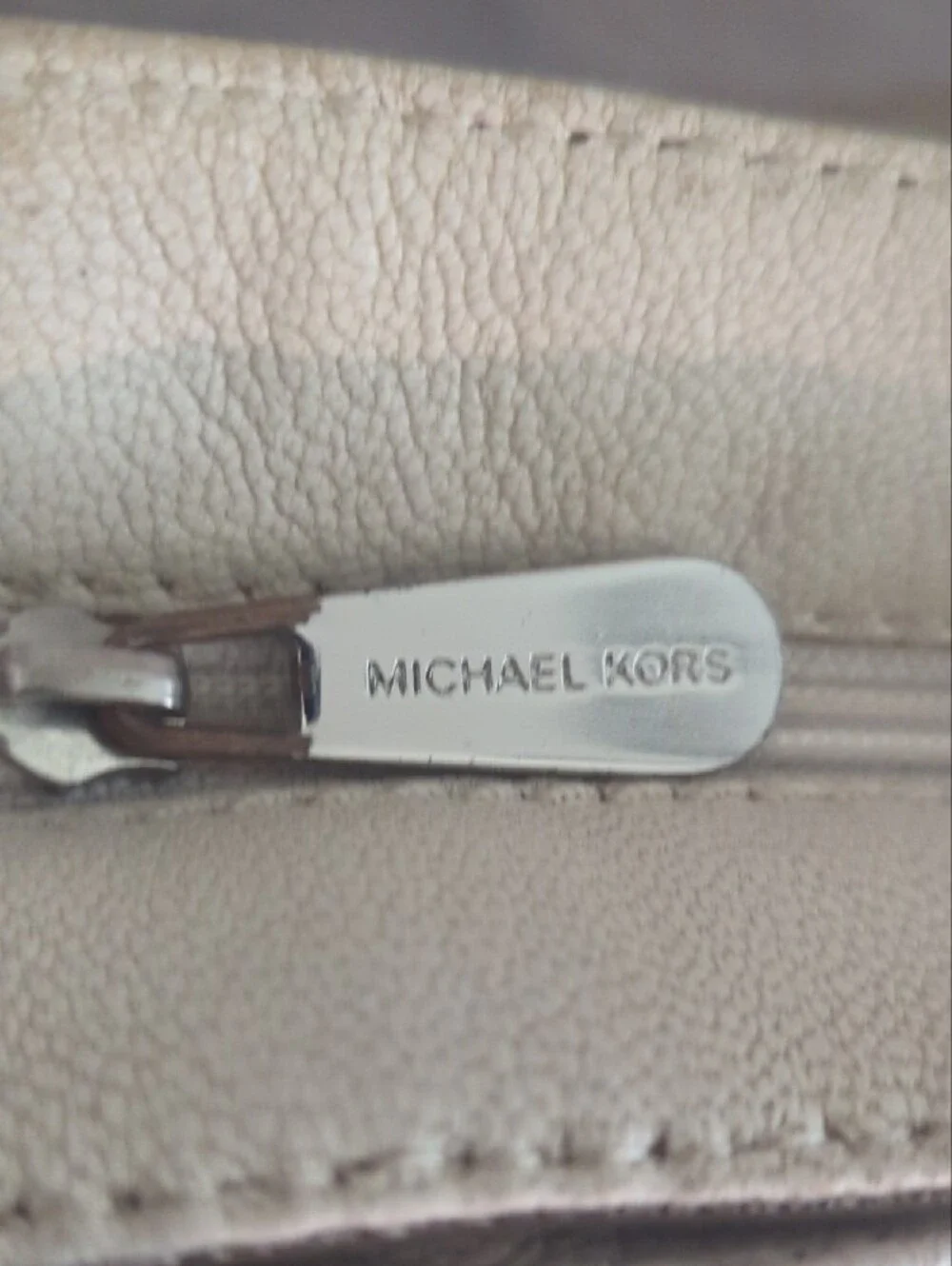 Michael Kors compact michael